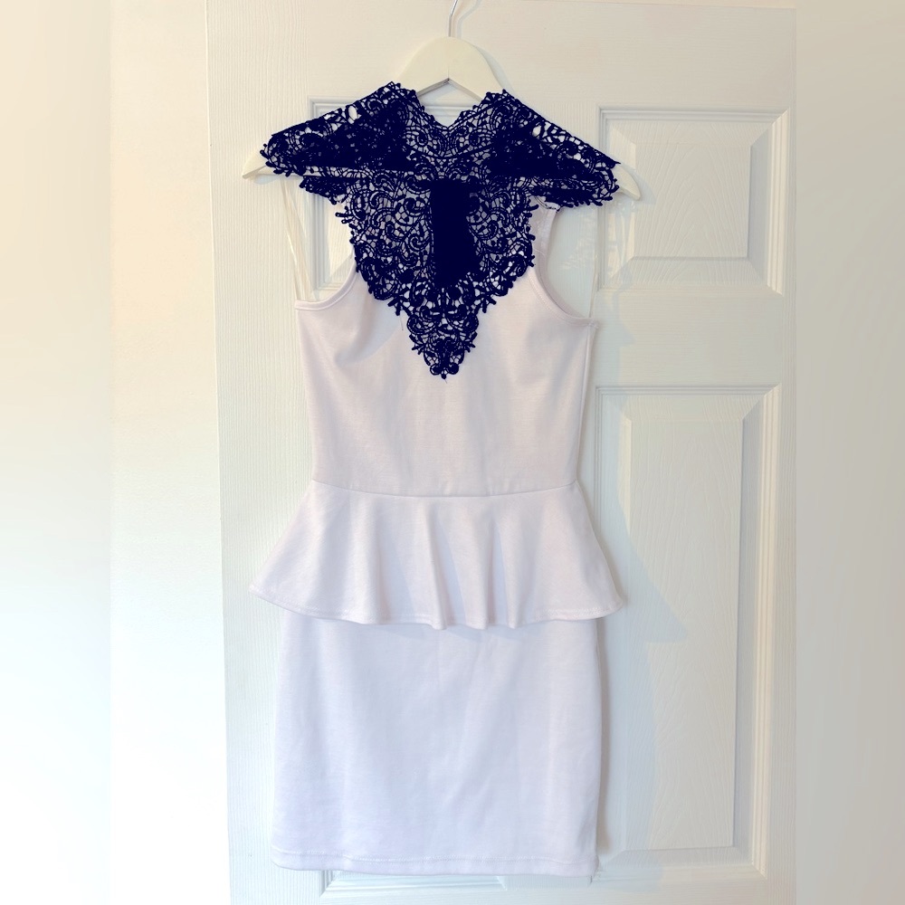 BRAND NEW WITH TAGS BLACK LACE DETAILED PEPLUM WHITE DRESS
